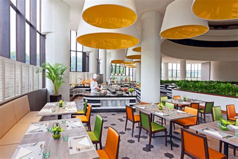 atrium megamall restaurants